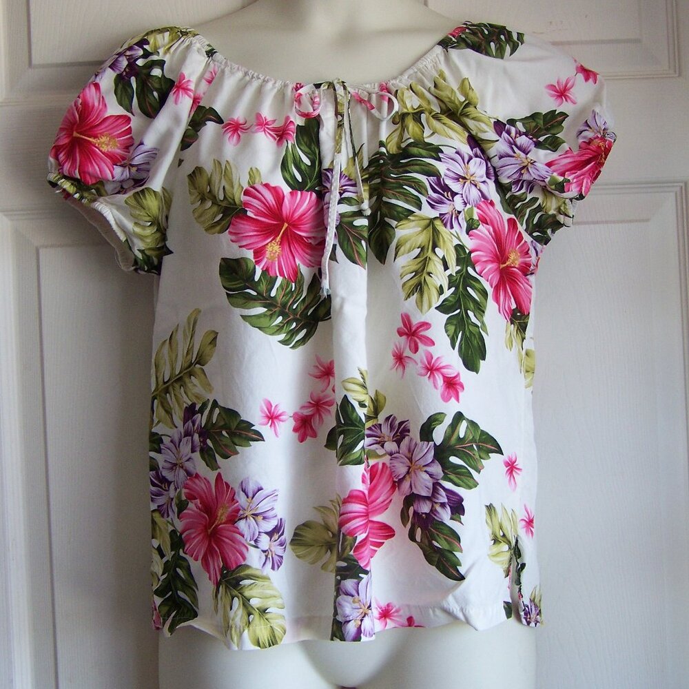 Bishop St Apparel Hawaiian women’s blouse